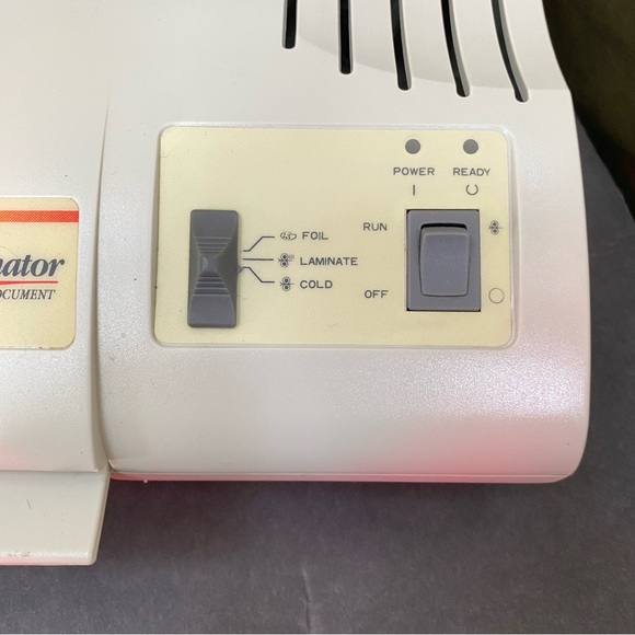 GBC DocuSeal 95 Document Laminator Laminating Machine with 33 Sheets - Picture 3 of 8